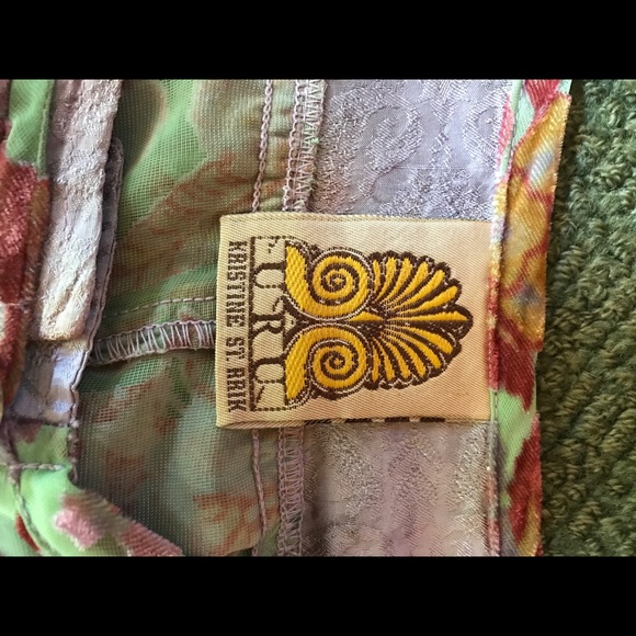 Sheer Top (82%Rayon,18%Silk w velvet flowers. - Picture 4 of 5